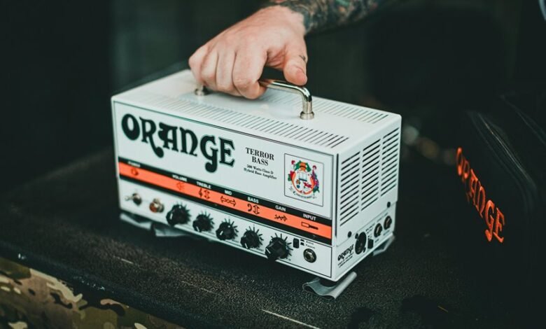 brand signal amplifier credibility